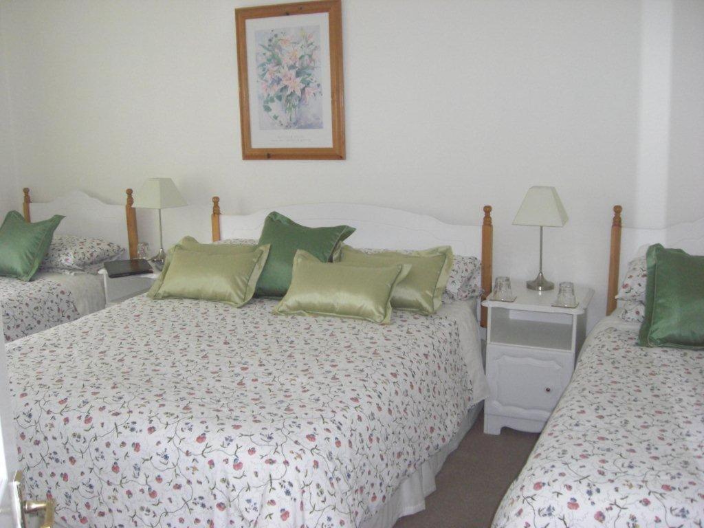 Lorcan Lodge Bed And Breakfast Сантрі Номер фото