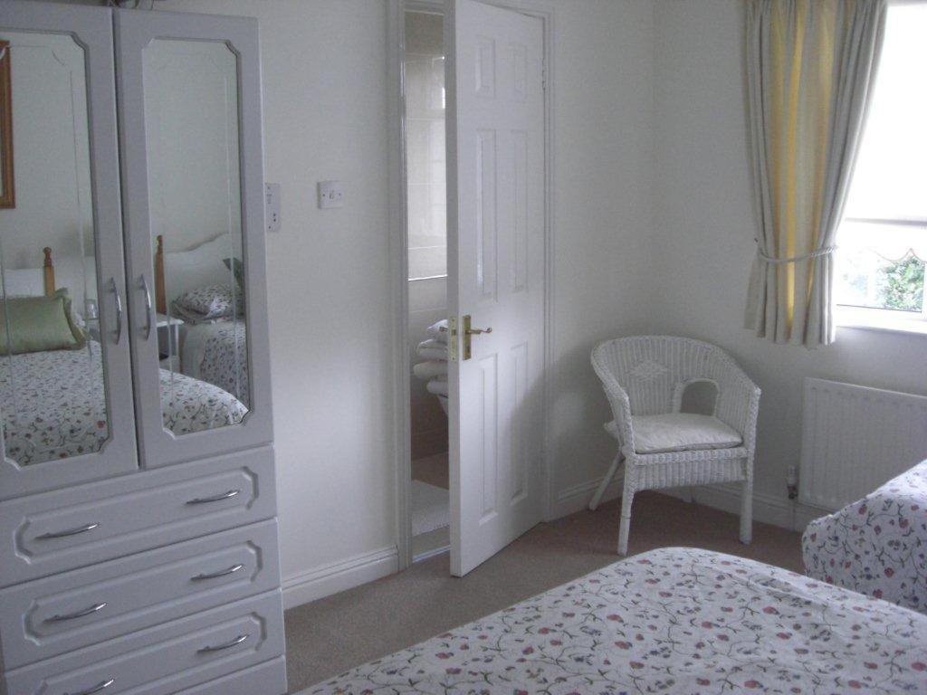 Lorcan Lodge Bed And Breakfast Сантрі Номер фото